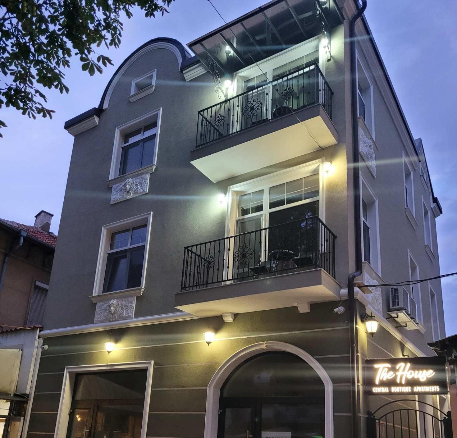 The House - Central Boutique Apartments Kjustendil Exteriör bild