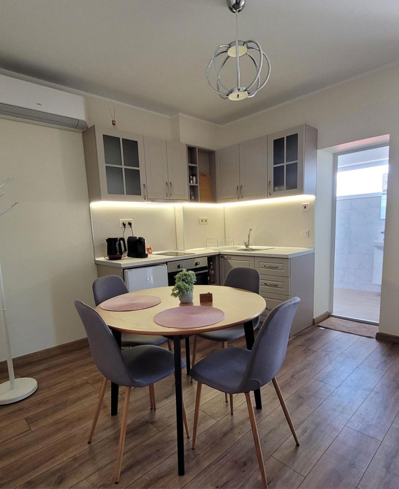 The House - Central Boutique Apartments Kjustendil Exteriör bild